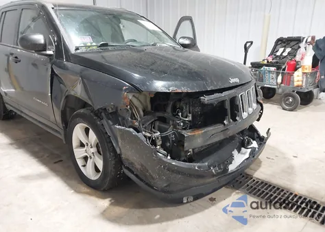 2015 Jeep Compass Sport z USA, uszkodzony, nr VIN 1C4NJDBB2FD317014